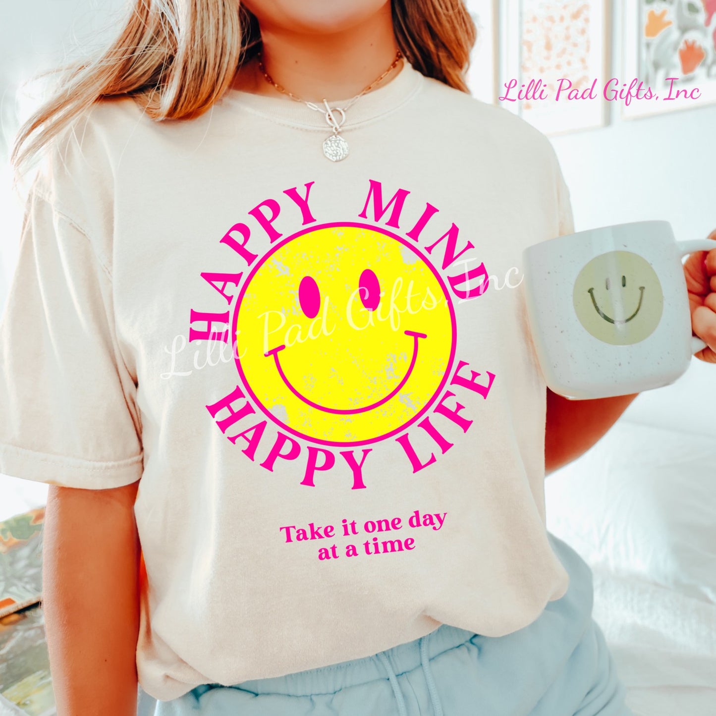 HAPPY  MIND HAPPY LIFE T-Shirt